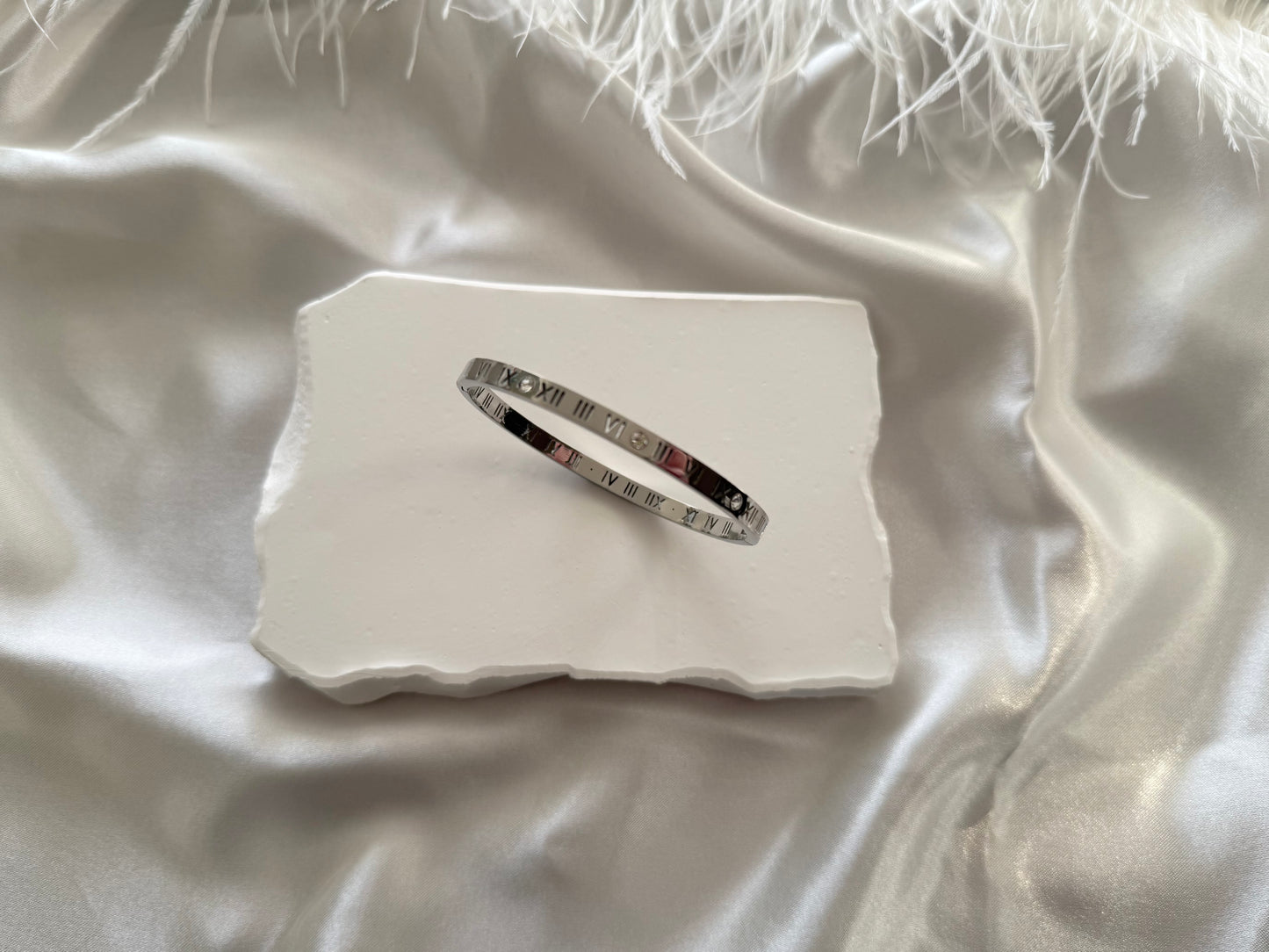 Roman numeral bangle silver