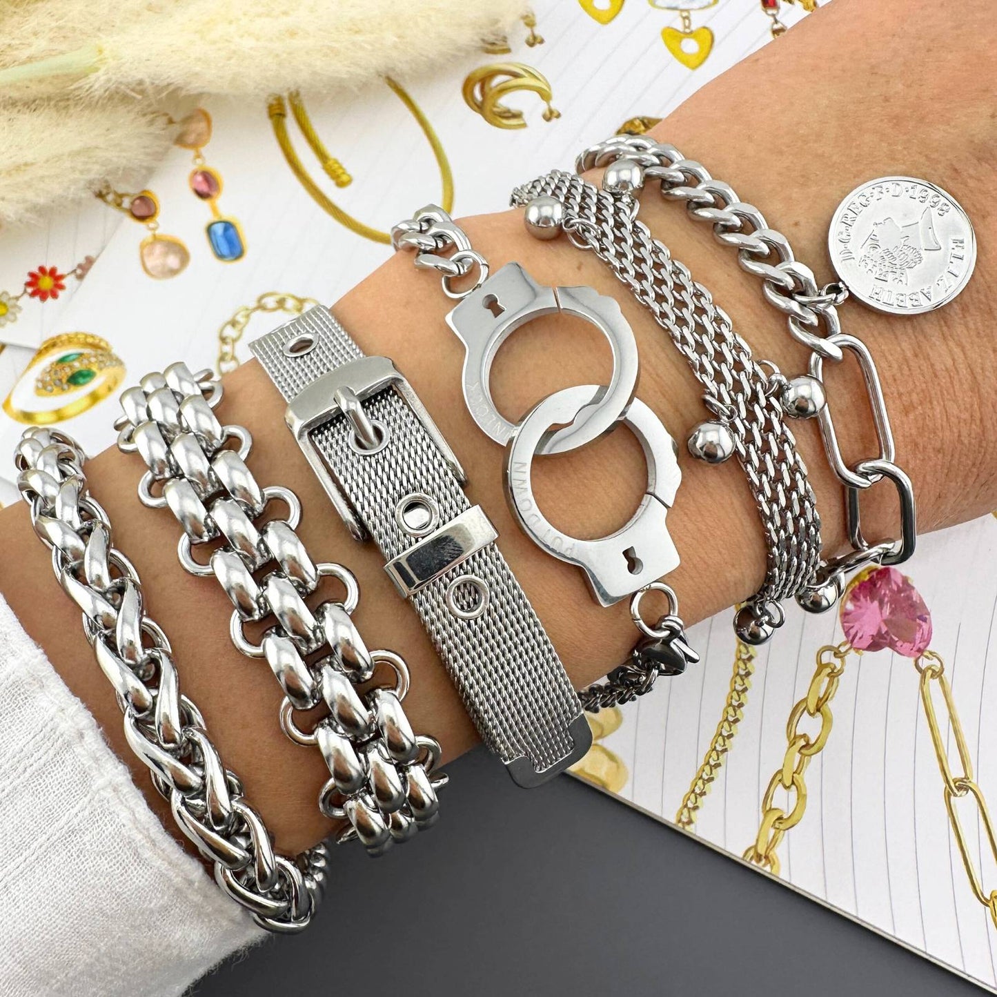 Handcuff bracelet-silver