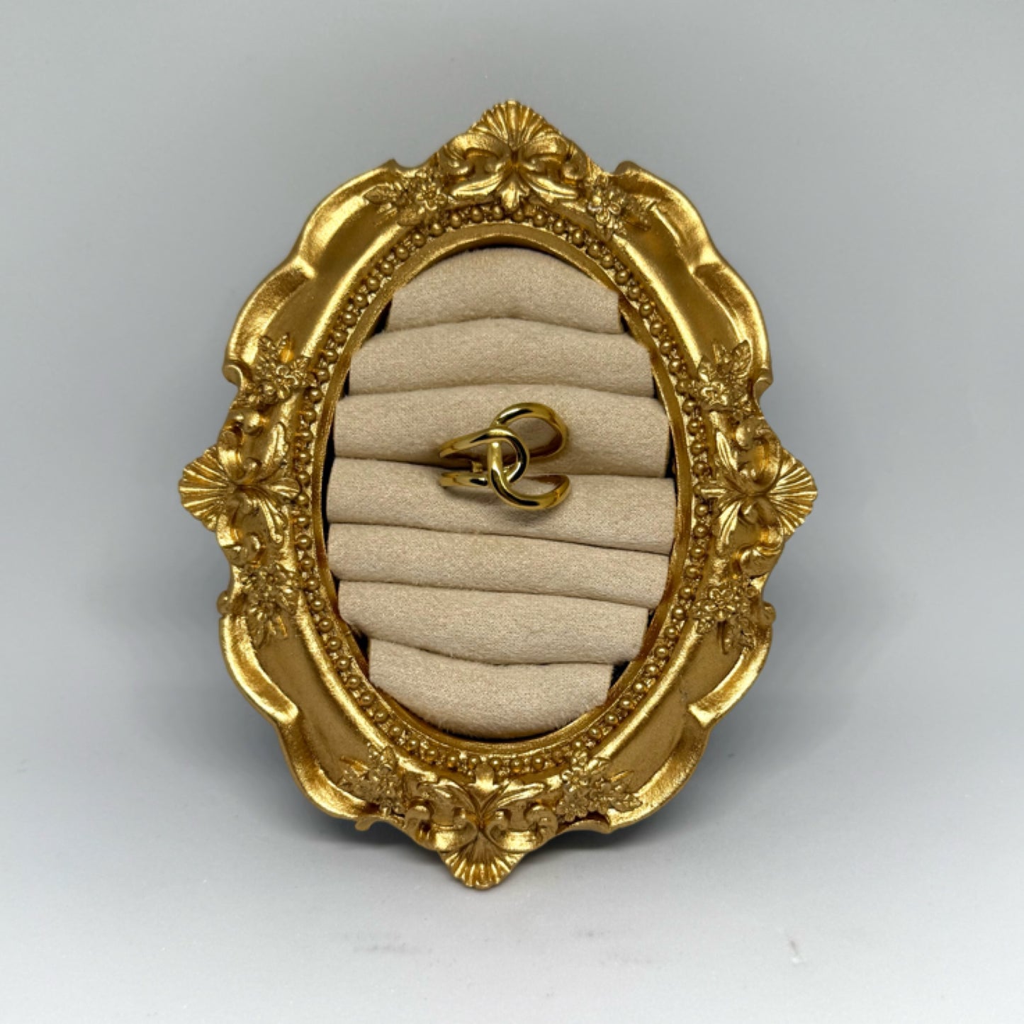 Linked ring