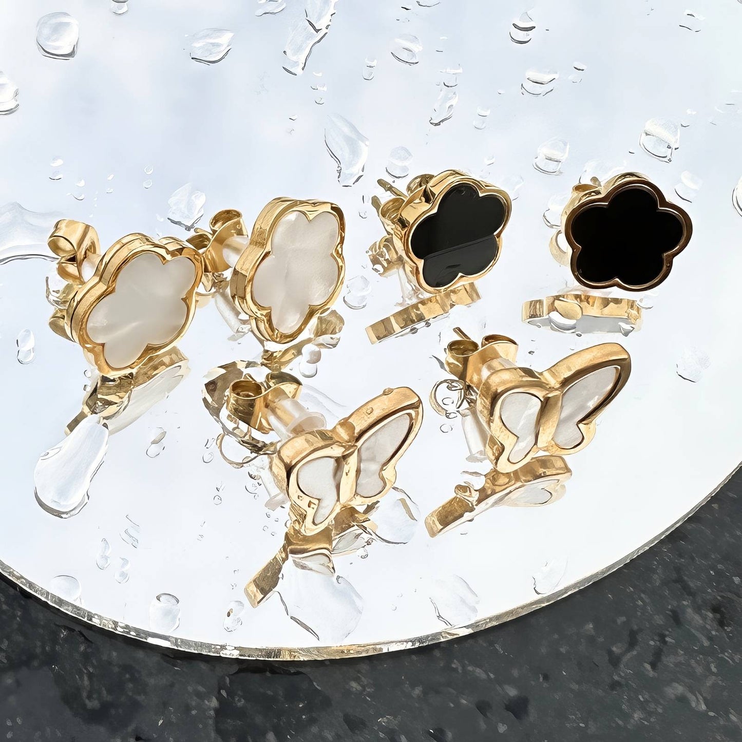 Clover earrings white