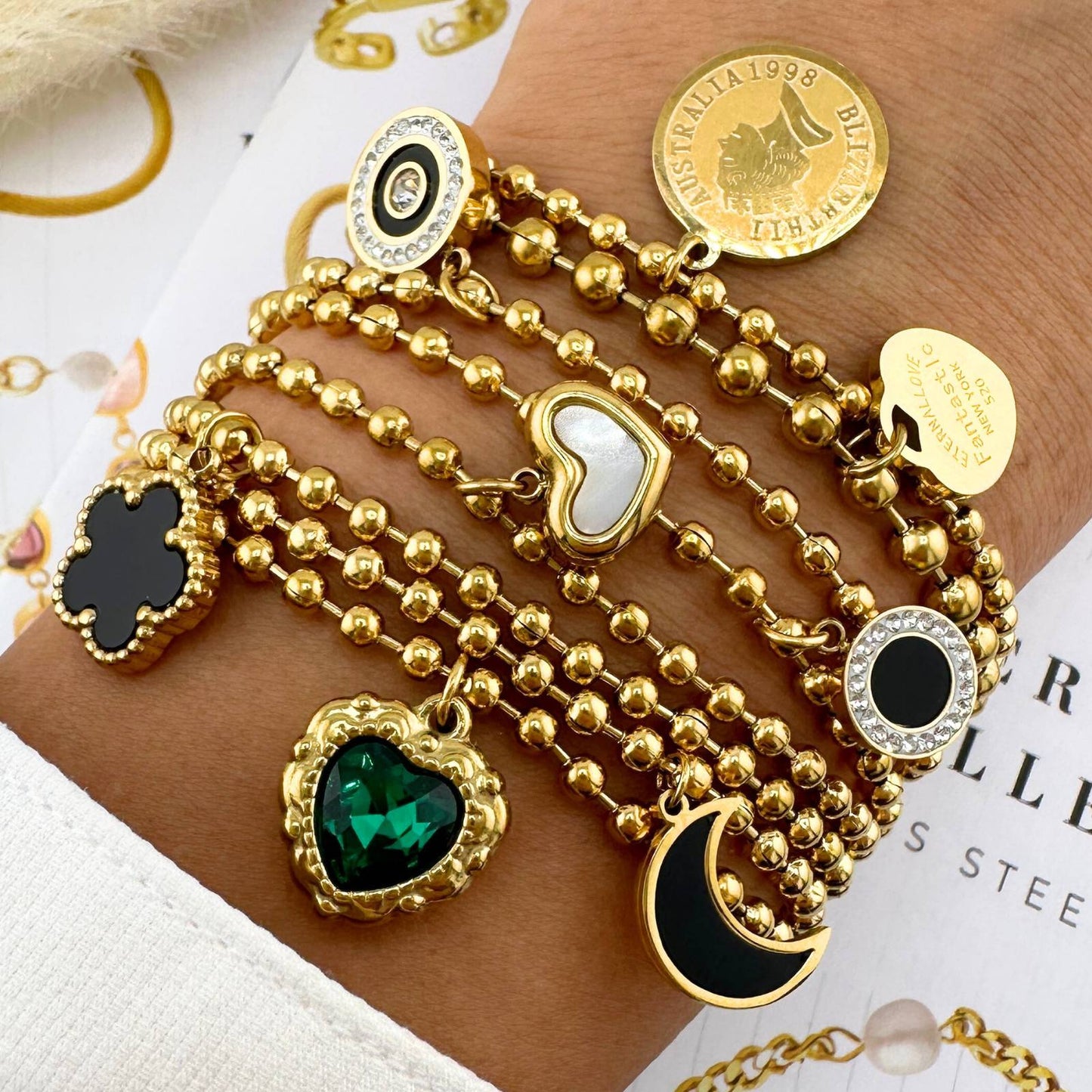 Heart bump bracelet