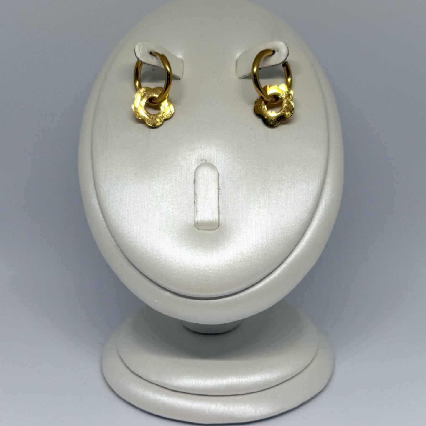 Gold flower drop earrings