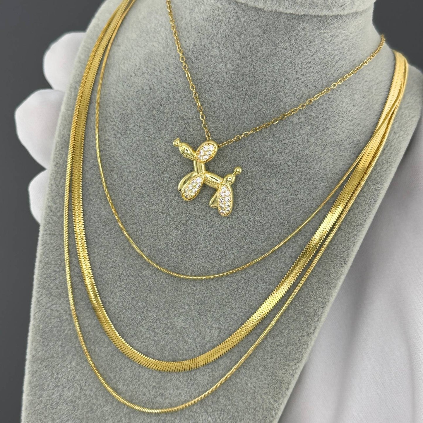 Balloon dog necklace