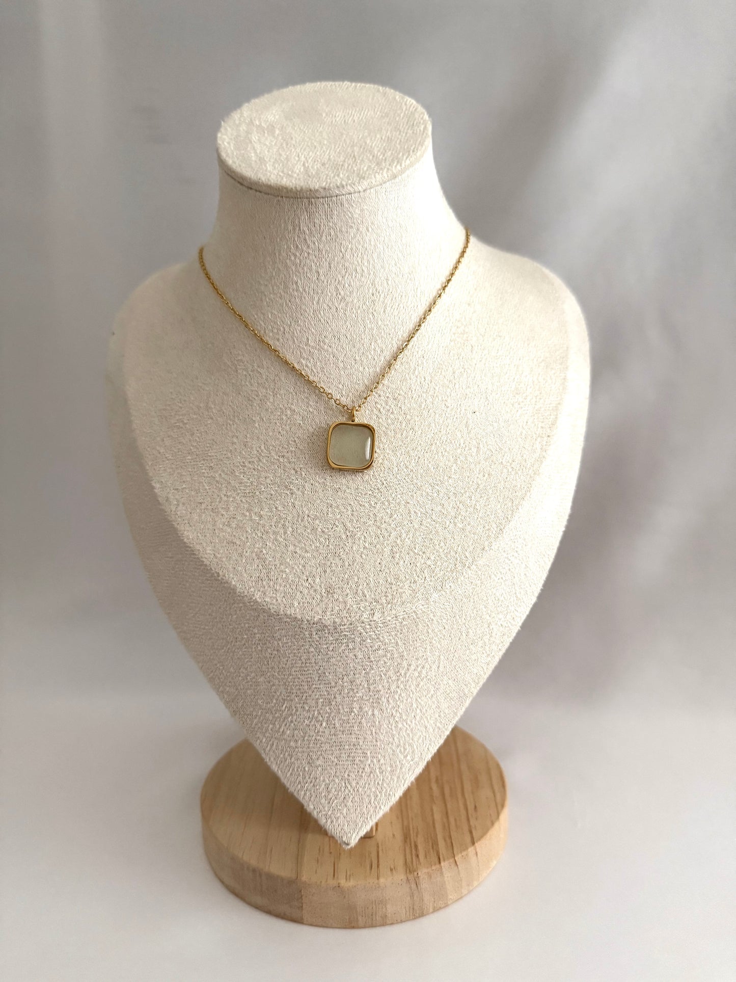 Square pendant necklace
