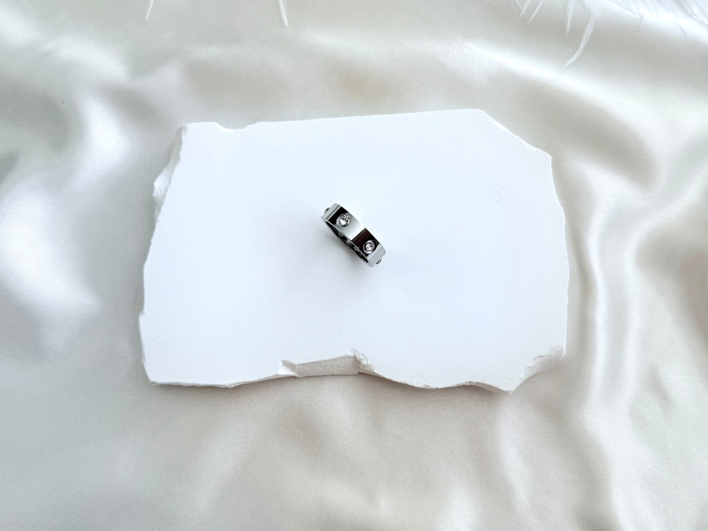 Chunky diamonte ring-silver