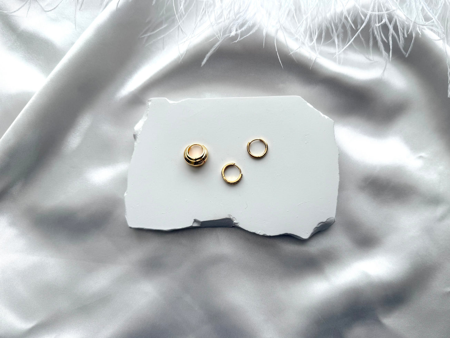 Mini huggie stack earrings