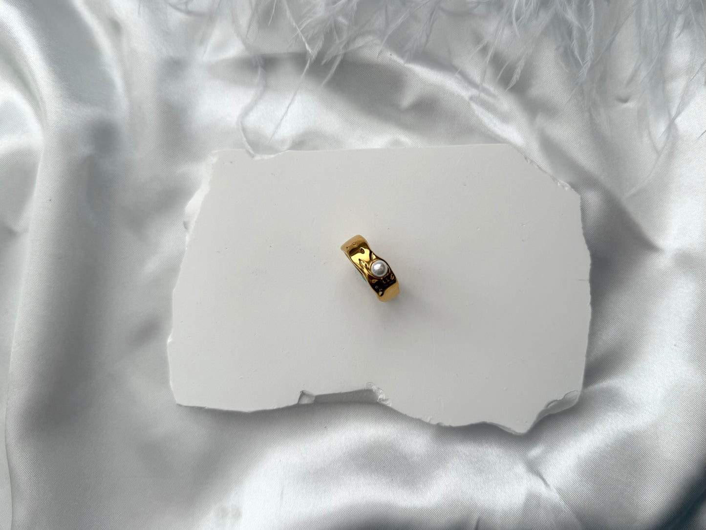 Pearl ring