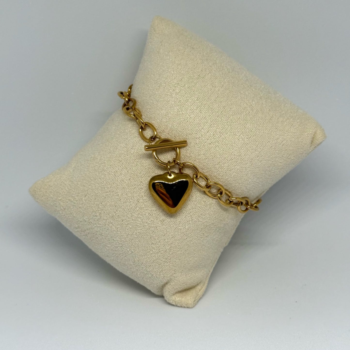 Heart fob bracelet gold