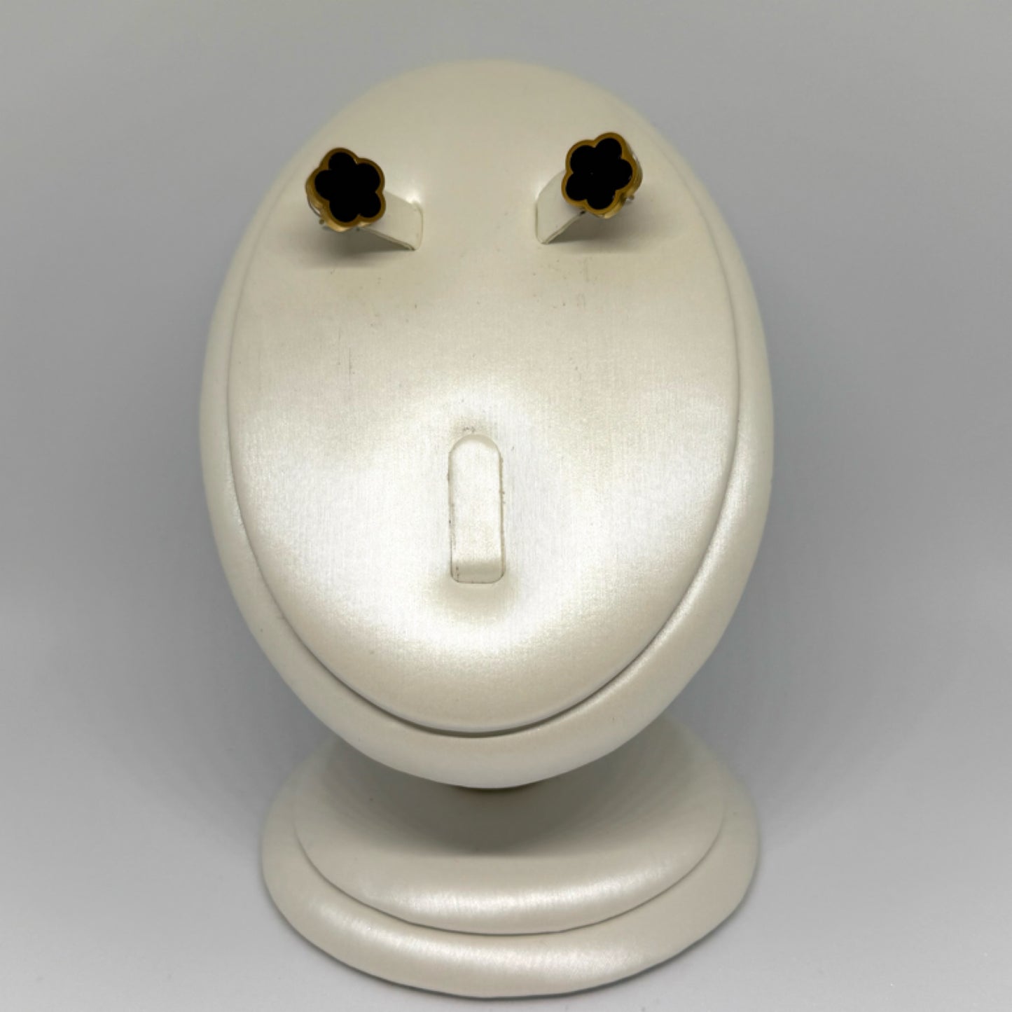 Clover earrings black