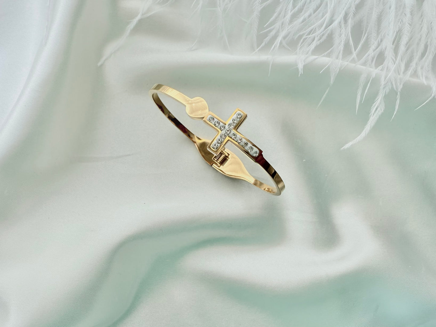 Cross Diamonte Bangle