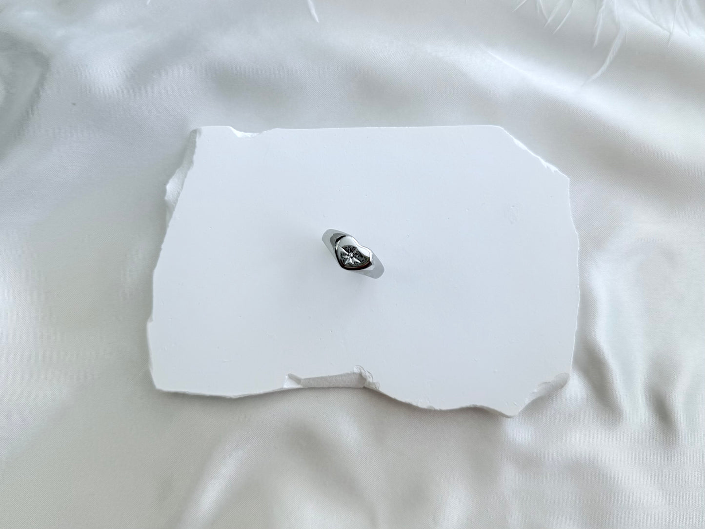Chunky heart ring -silver