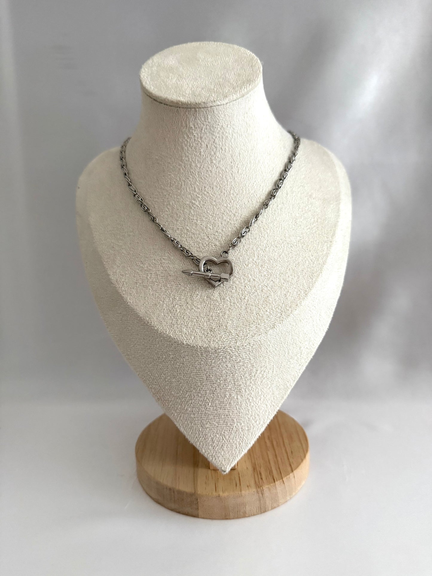 Twisted heart fob necklace silver