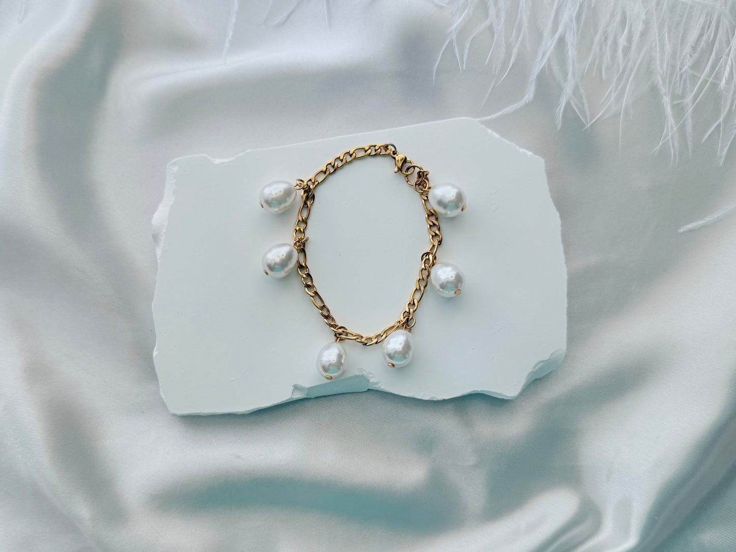 Pearl charm bracelet