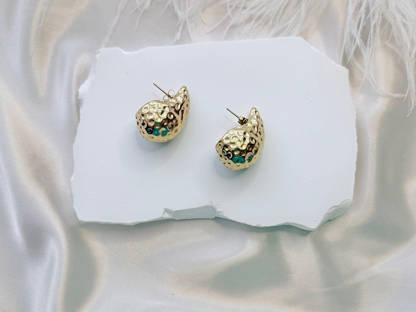 Teardrop earrings