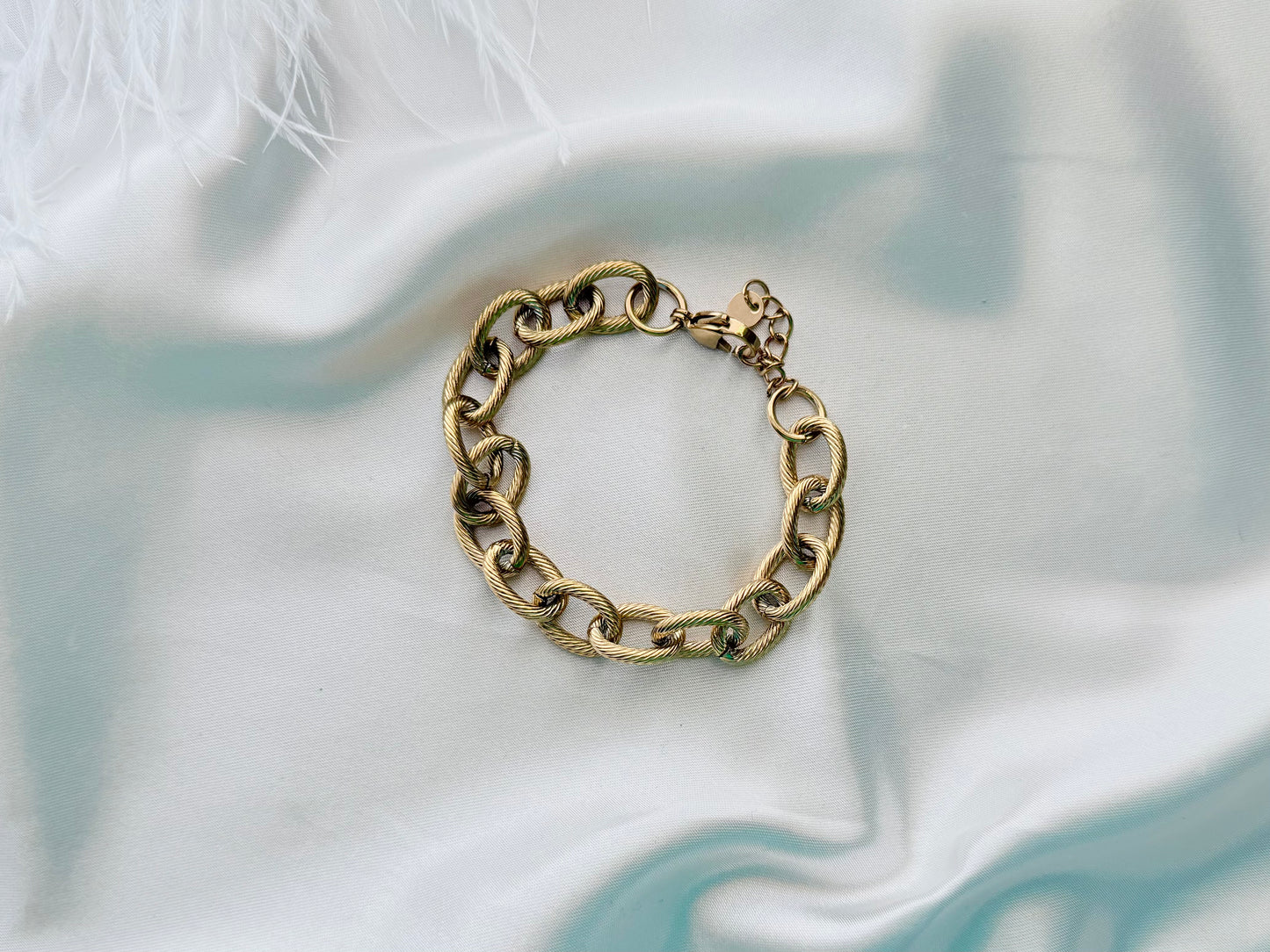 Chunky twisted chain bracelet