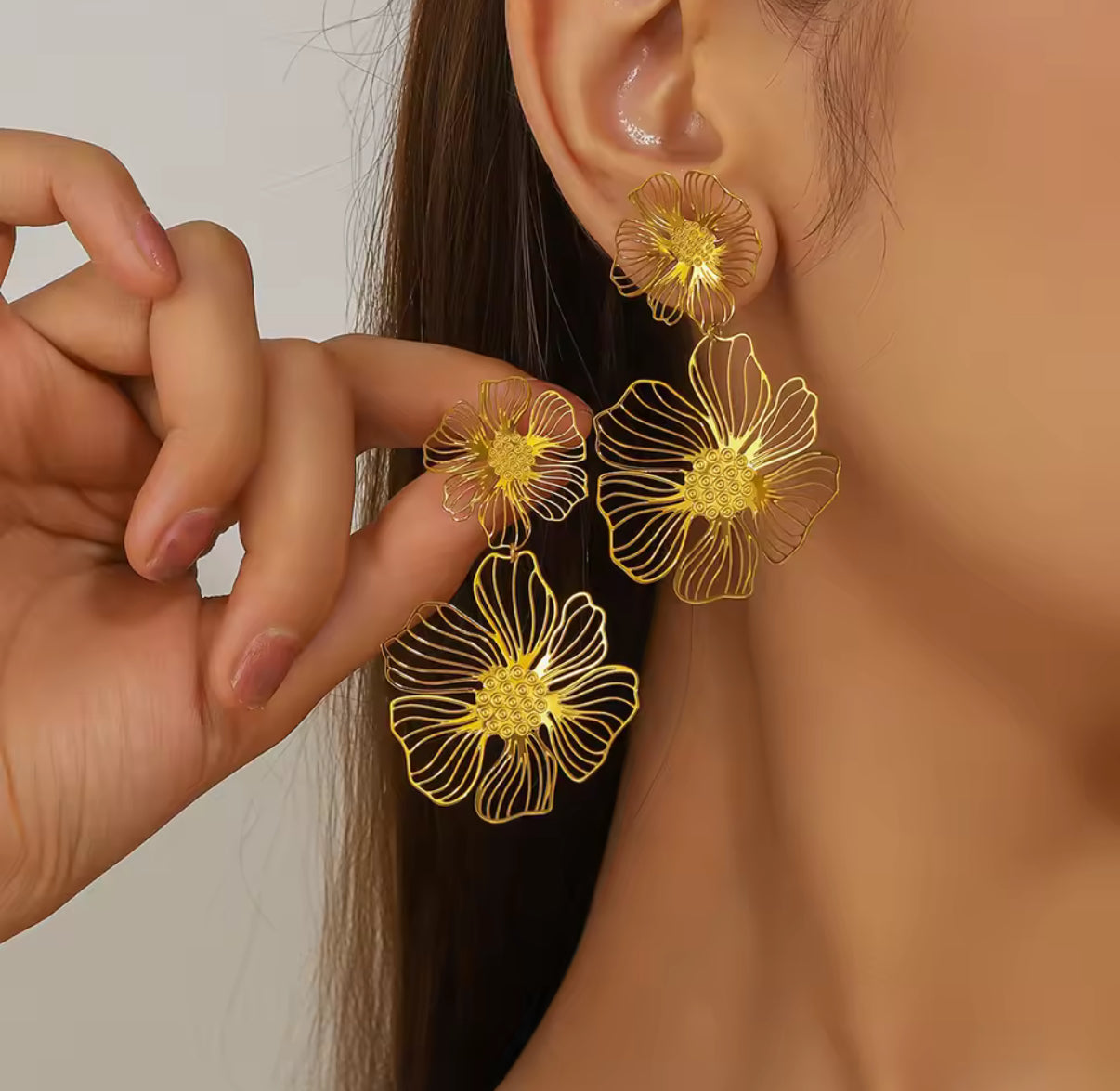 Double flower earrings gold