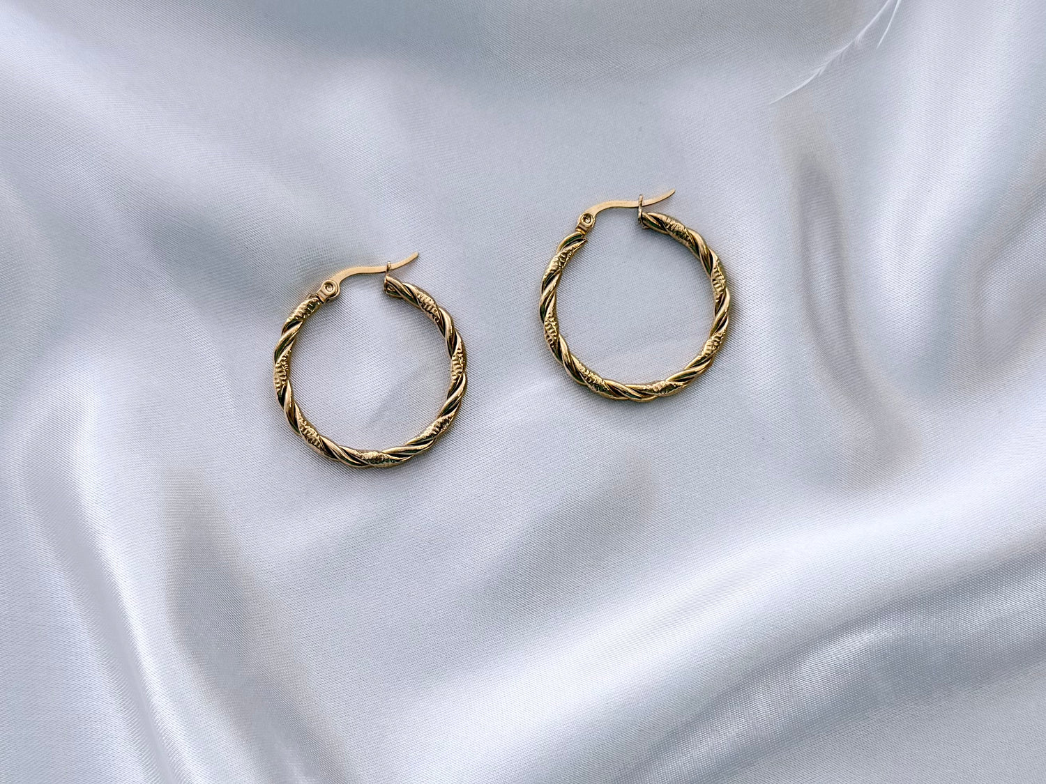 Hoops