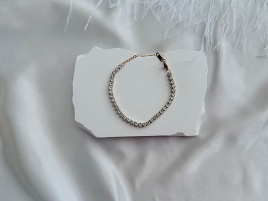 Tennis bracelet