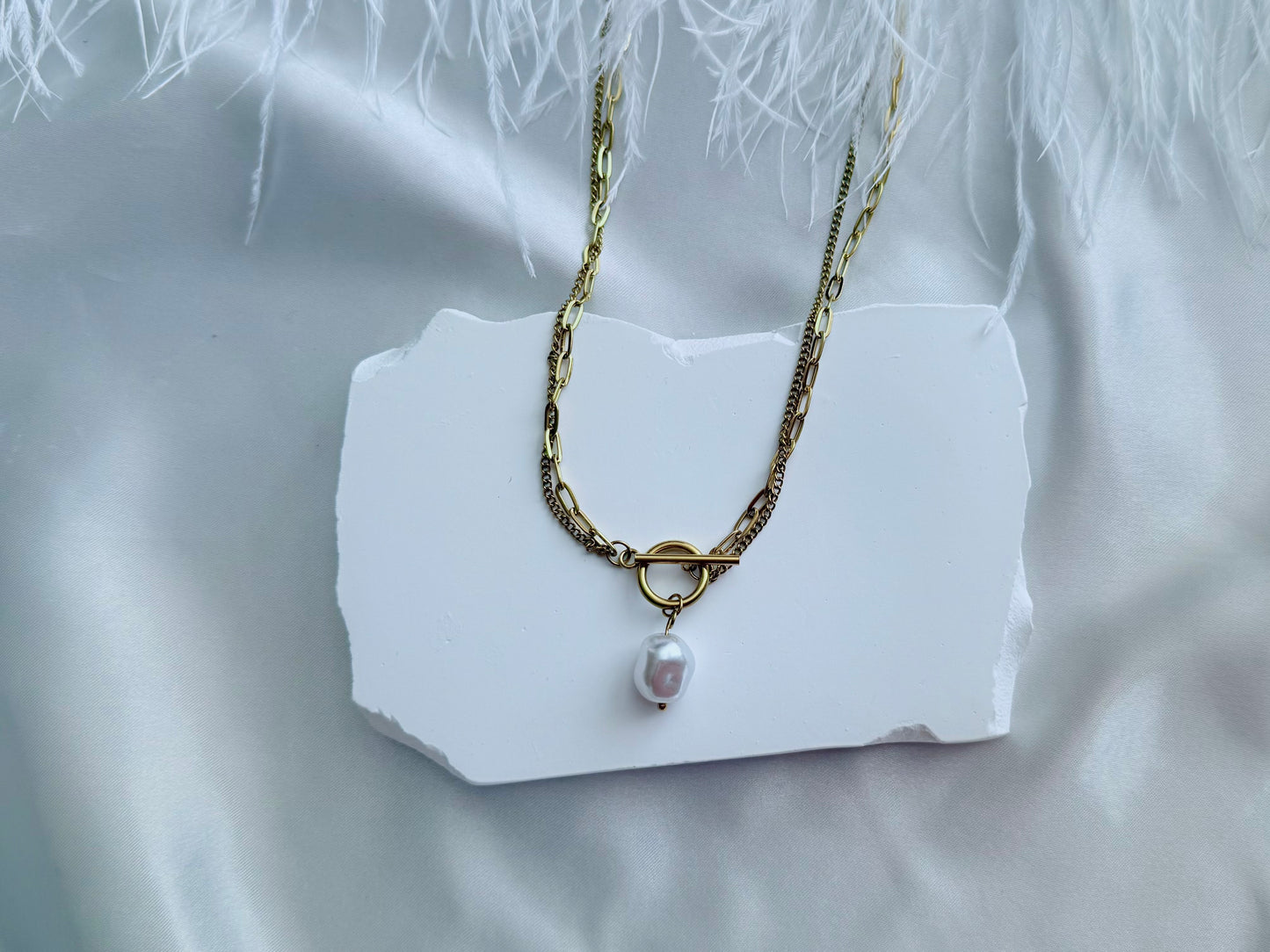 Pearl fob necklace