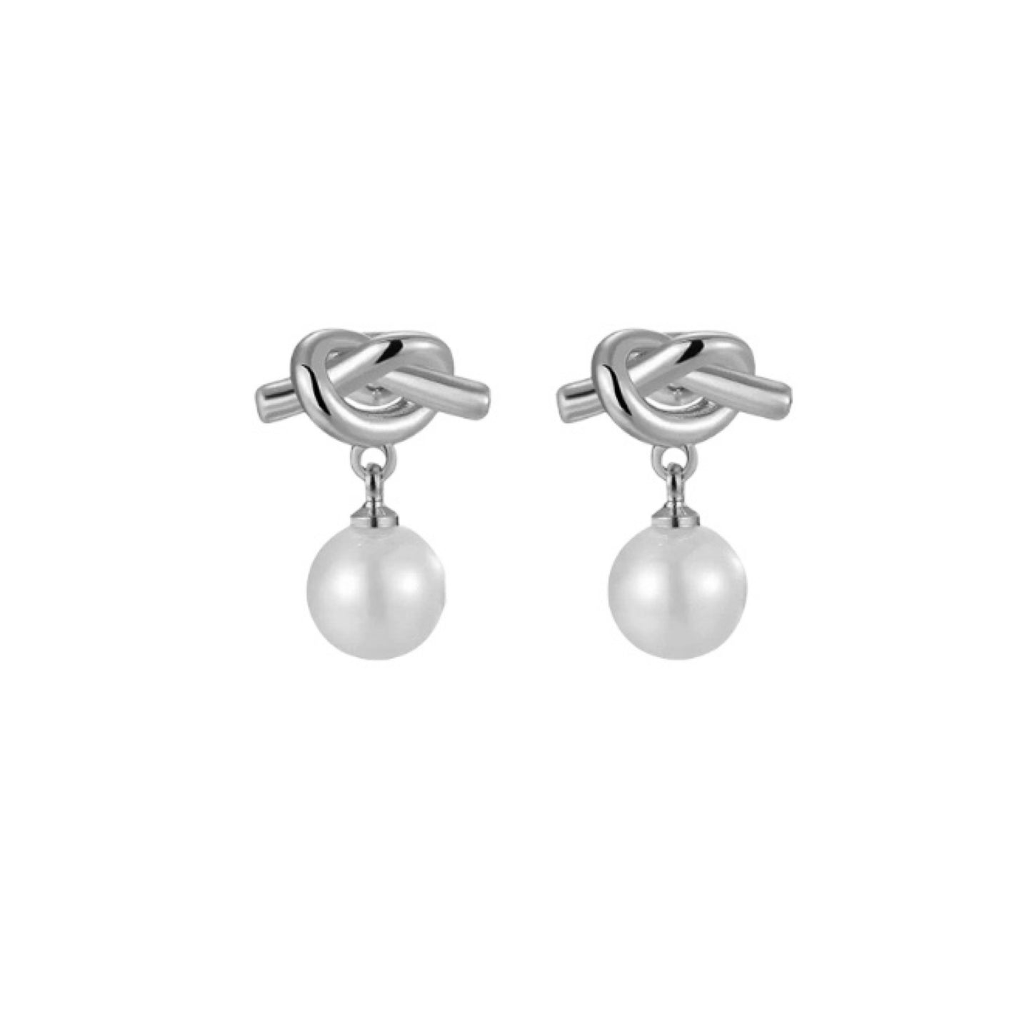 Knotted pearl earrings silver