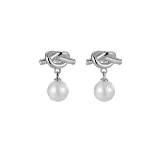 Knotted pearl earrings silver