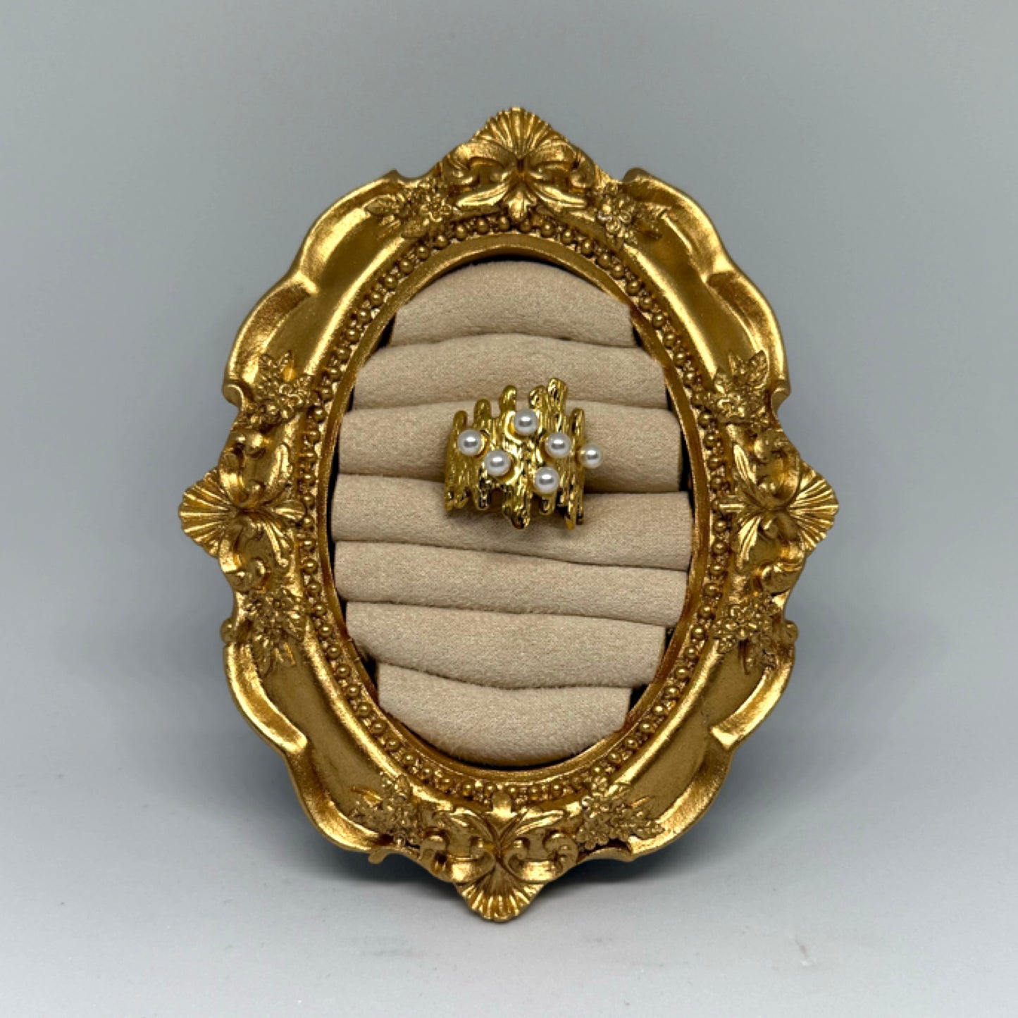 Irregular pearl ring gold