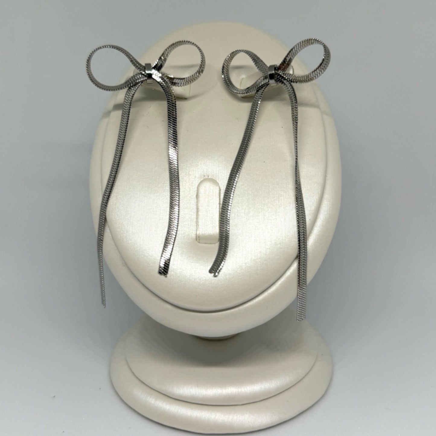 Bow knott earrings silver