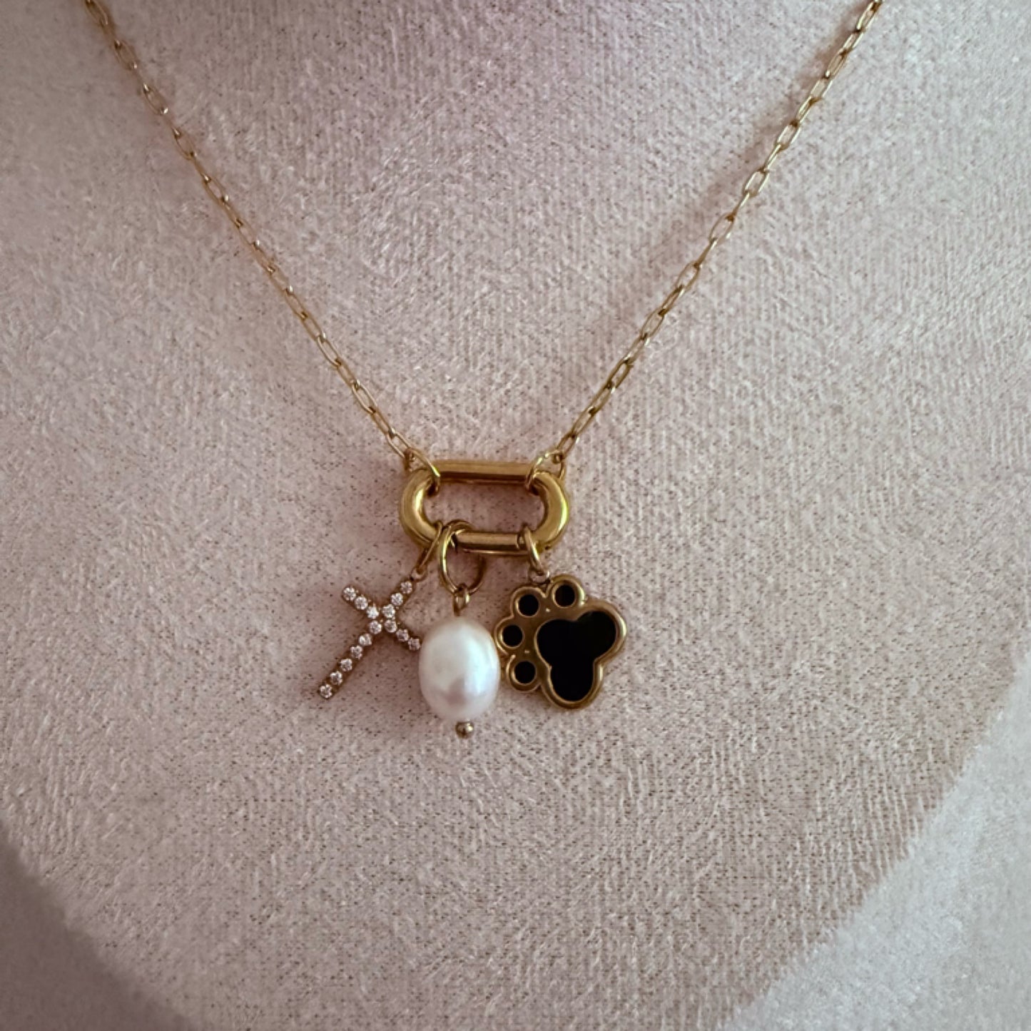 Cross charm necklace