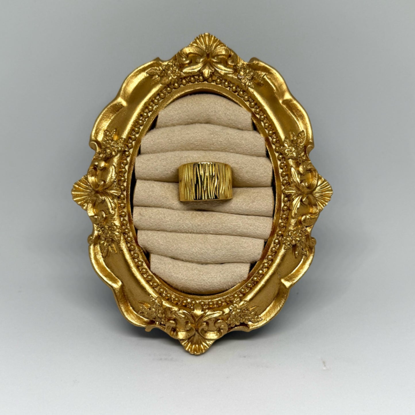 Chunky textured ring
