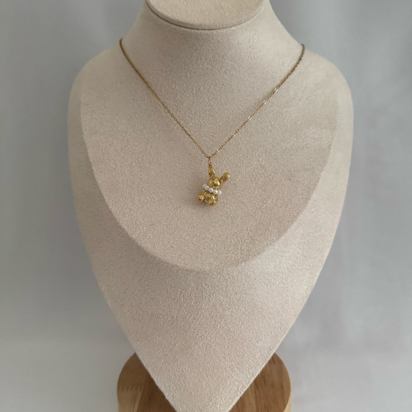 Large bunny charm necklace