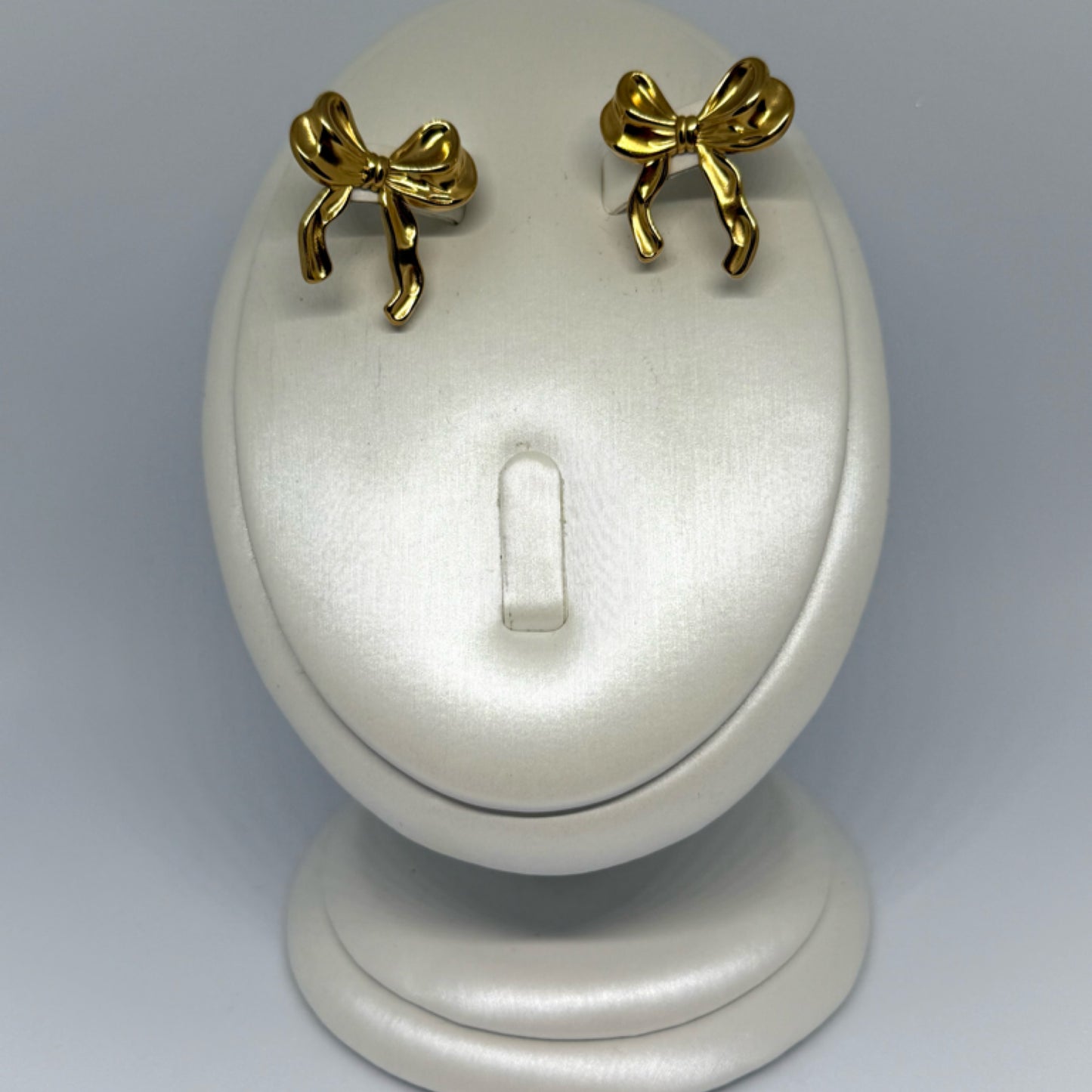 Bow earrings