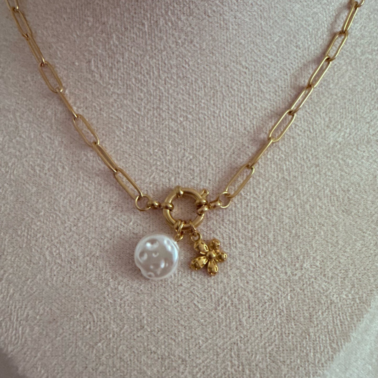Flower charm necklace