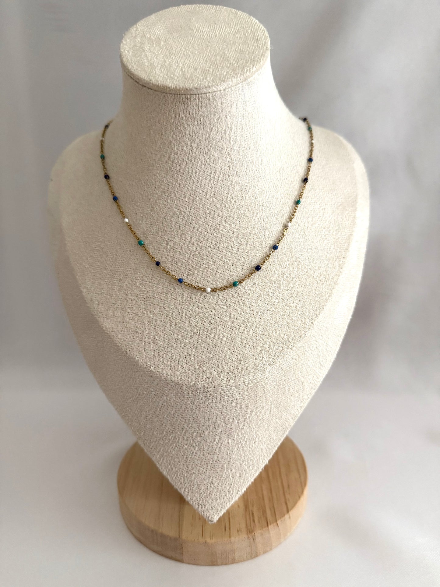 Mixed blues beaded chain necklace