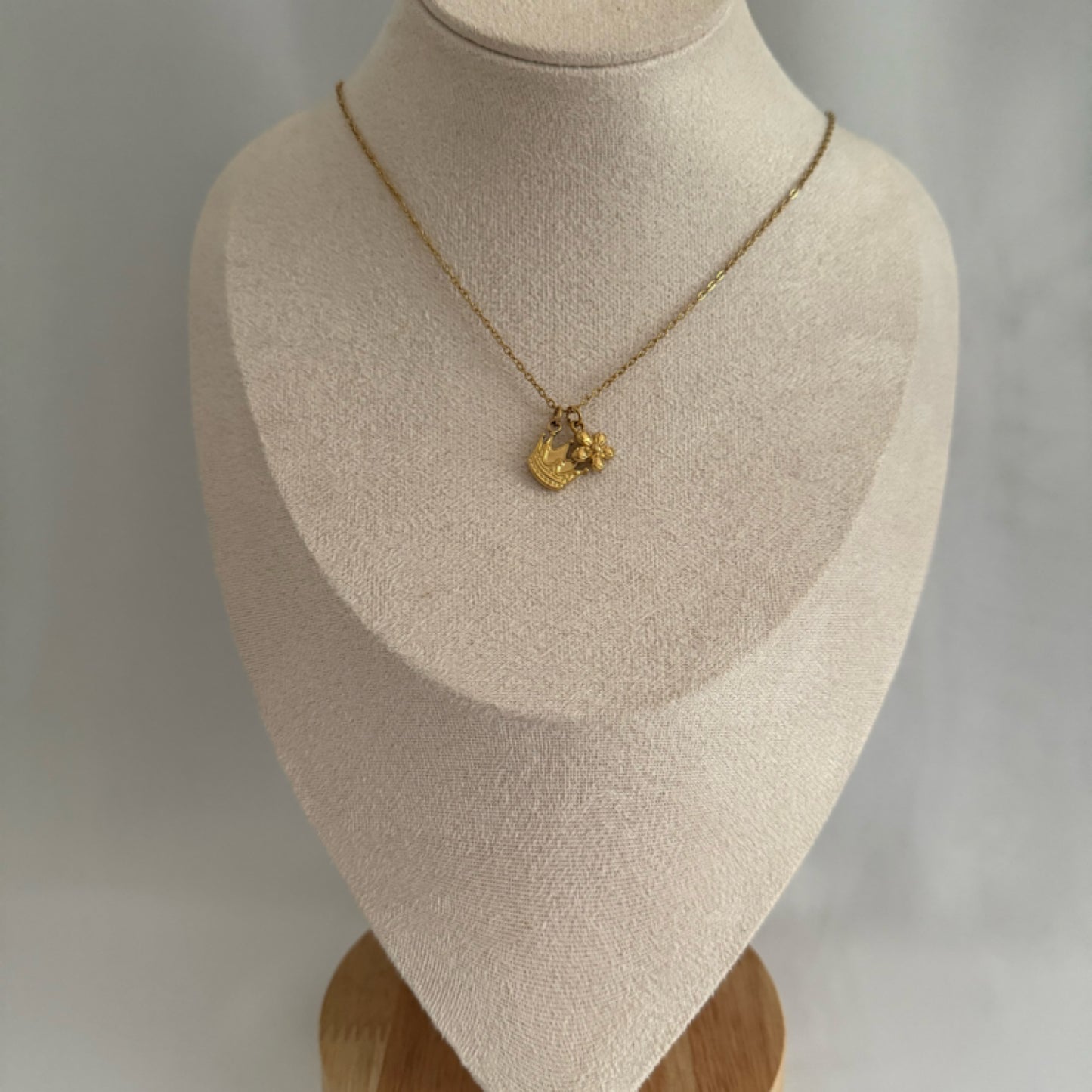 Flower crown charm necklace