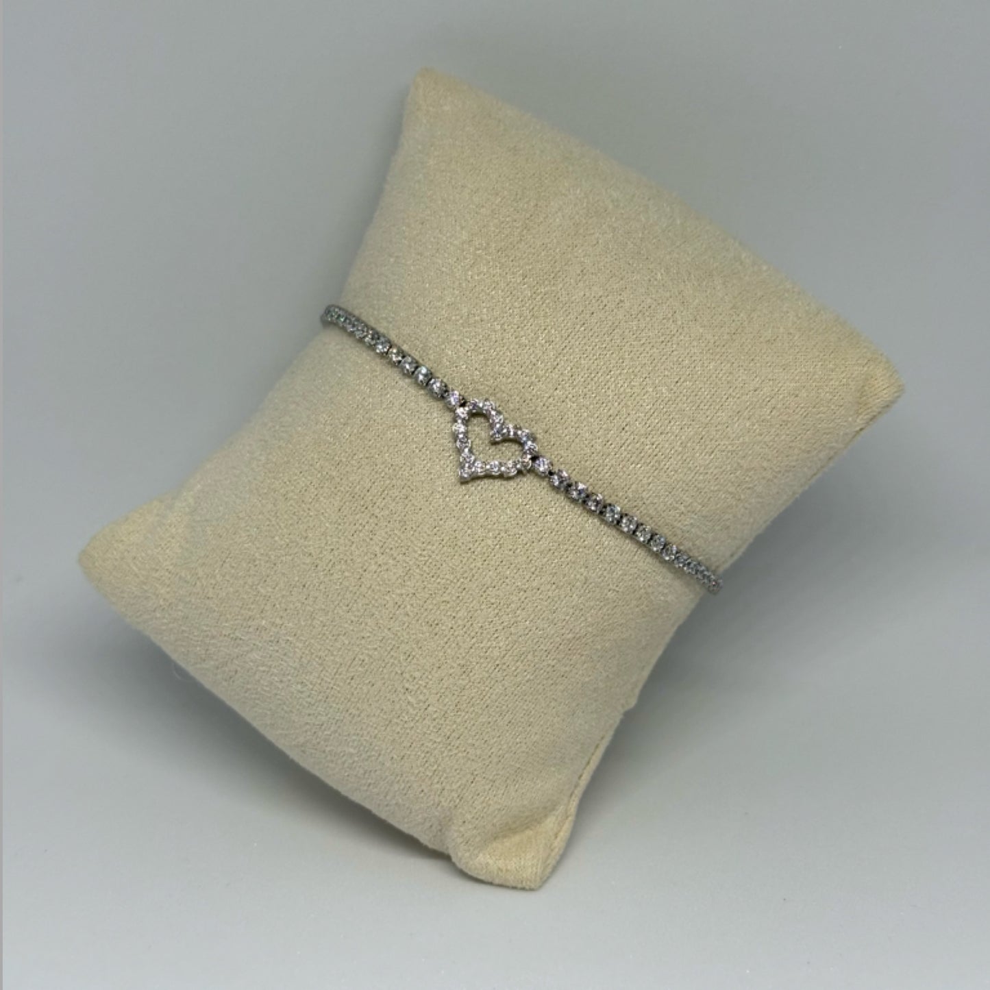 Heart tennis bracelet silver