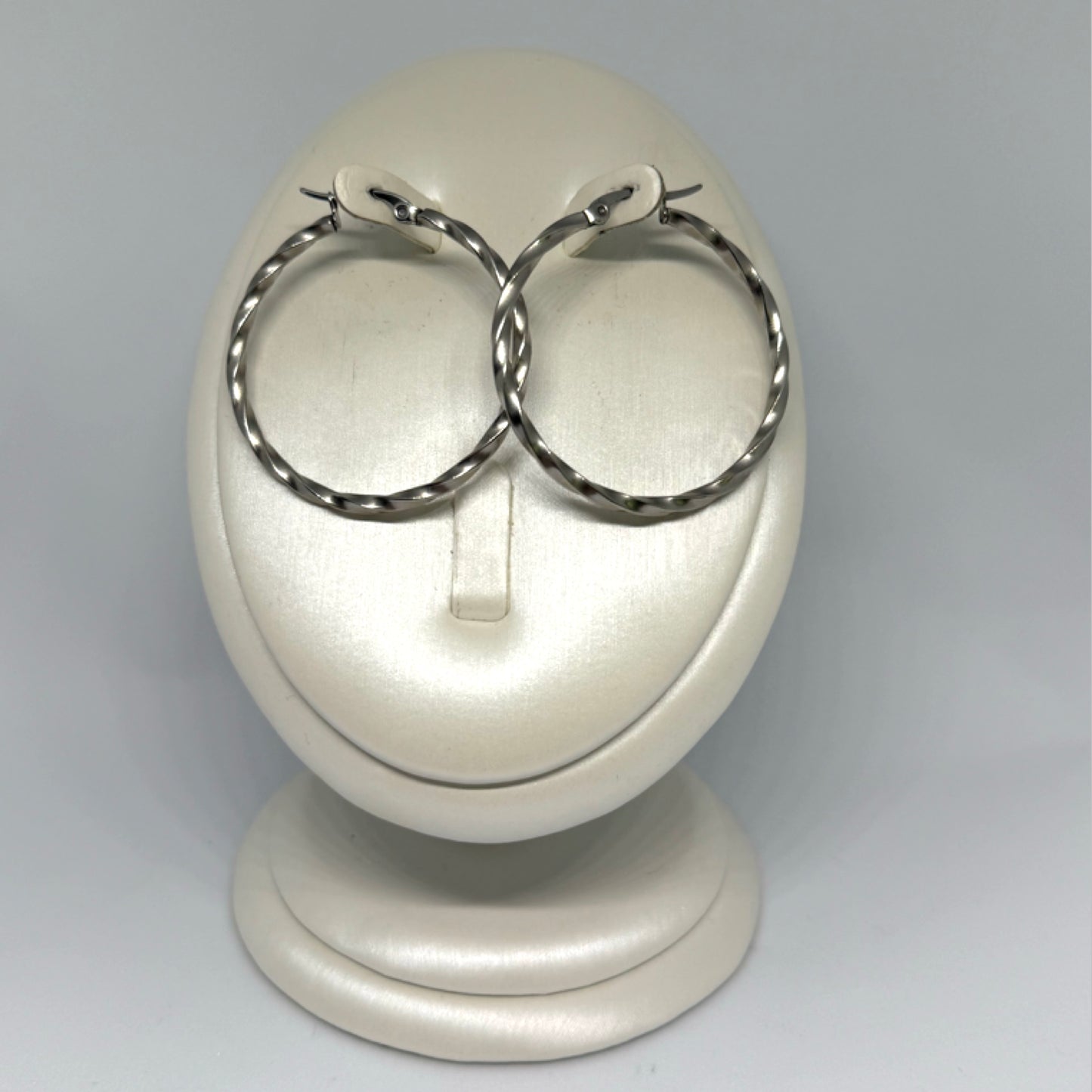 Twisted hoop earrings silver