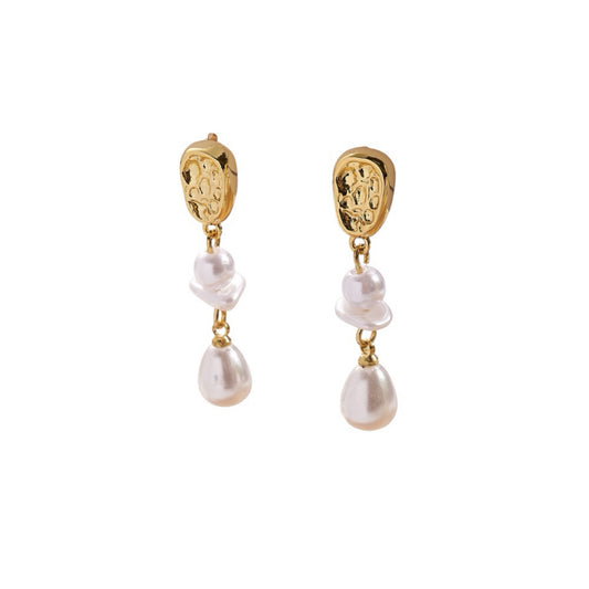 Irregular pearl drop stud earrings