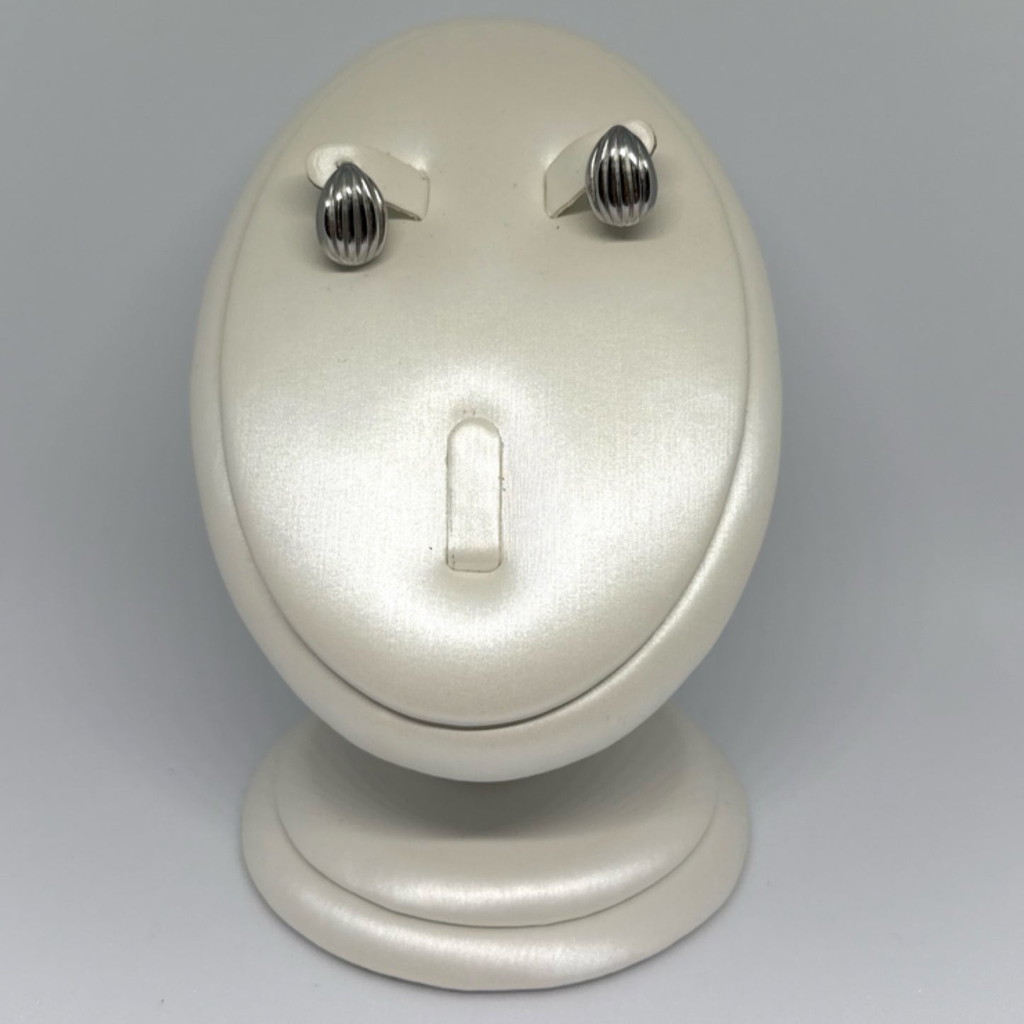 Dome shell earrings silver