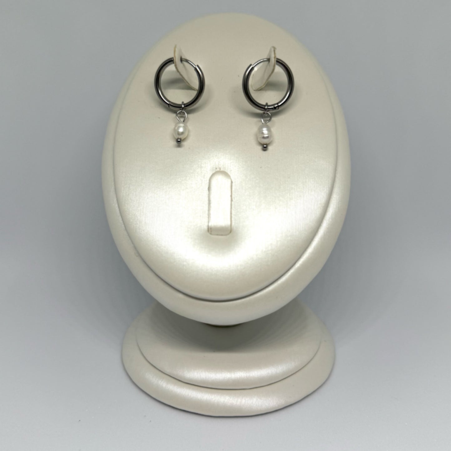 Pearl drop earrings silver