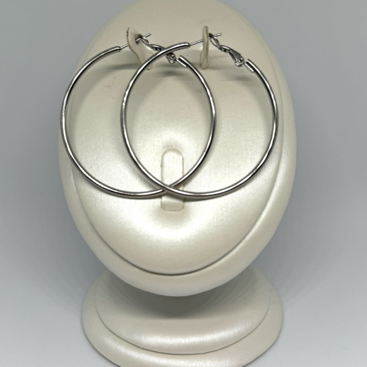 Thin Hoop earrings Silver