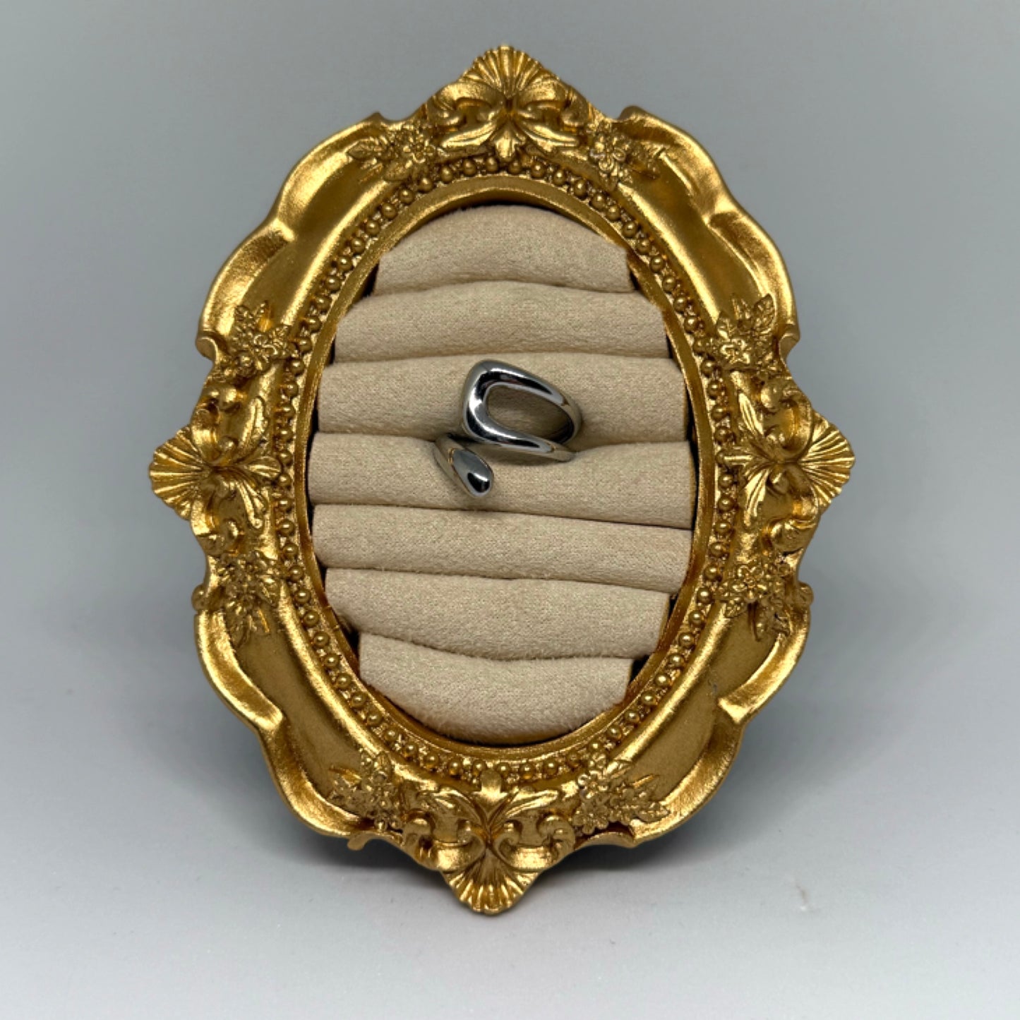 O tight wrap ring gold