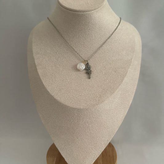 Vintage rose mixed metal charm necklace silver