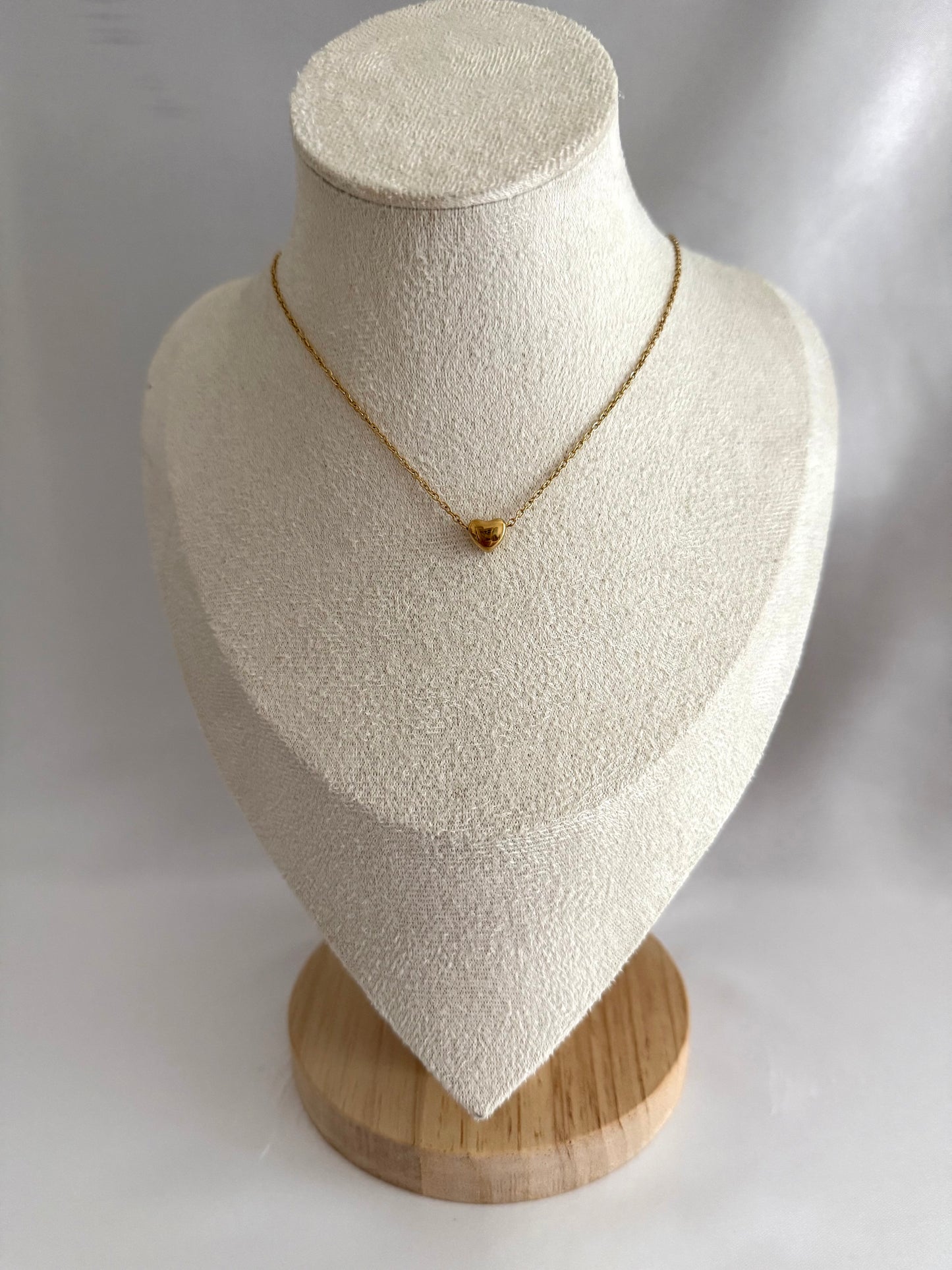 Mini heart necklace gold
