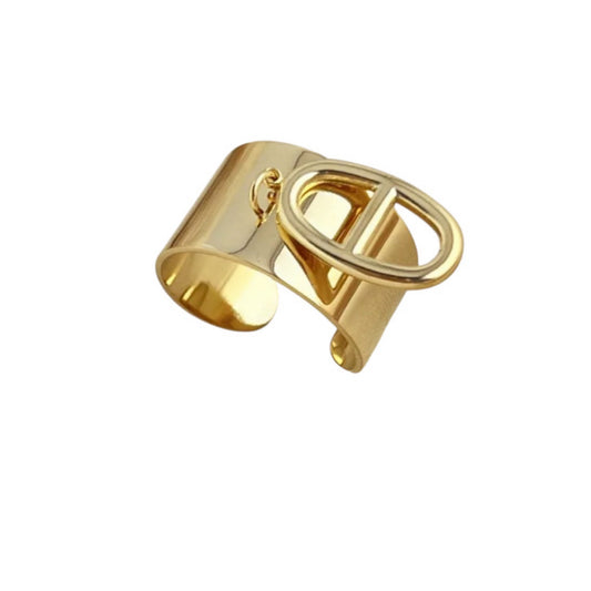 Oval charm ring gold