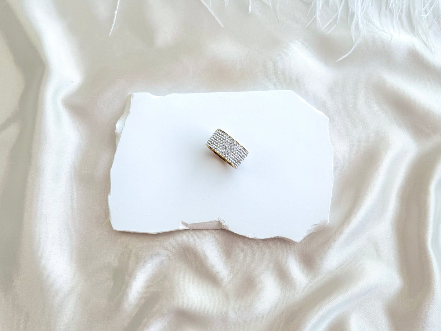 Chunky bling ring-gold