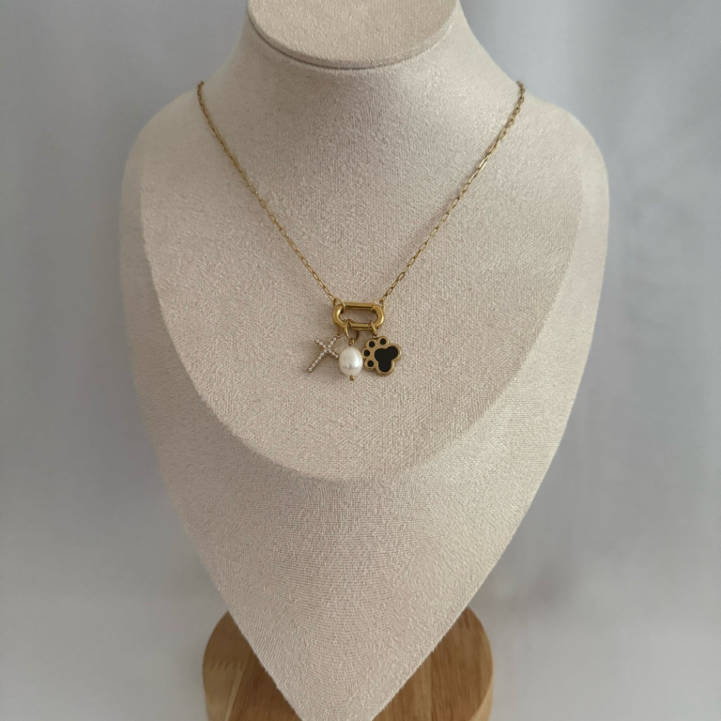 Cross charm necklace