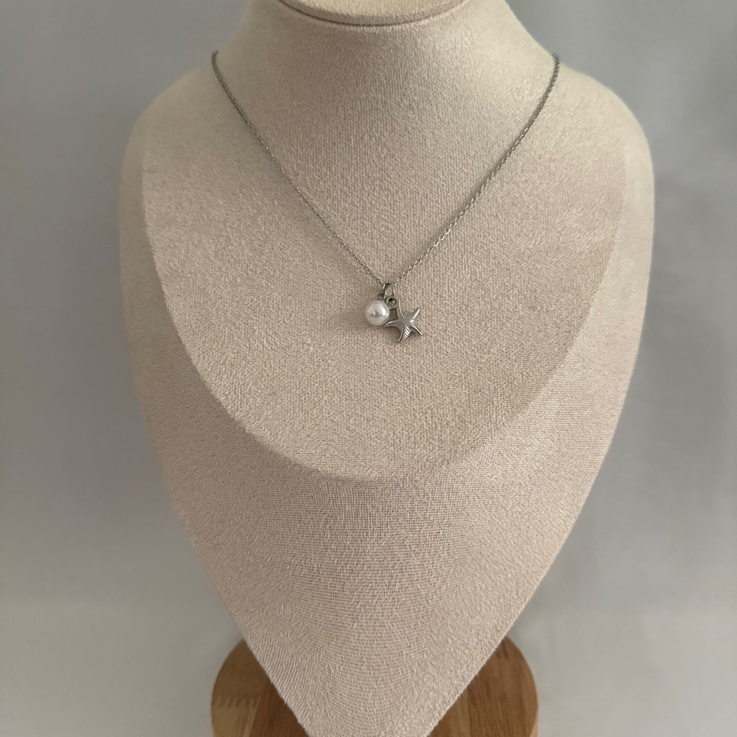 Mini starfish charm necklace silver