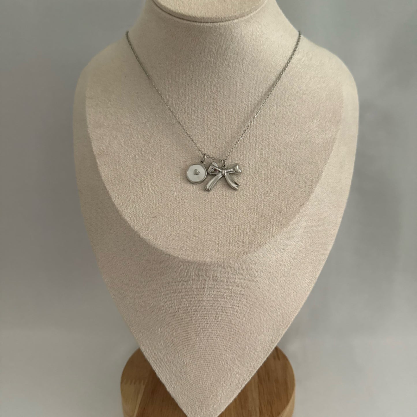Bow heart charm necklace silver
