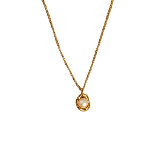 Pearl pendant necklace gold