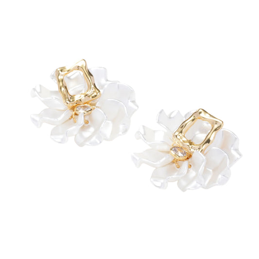 Petal drop earrings gold